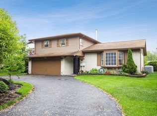 557 Dulles Rd, Des Plaines, IL 60016