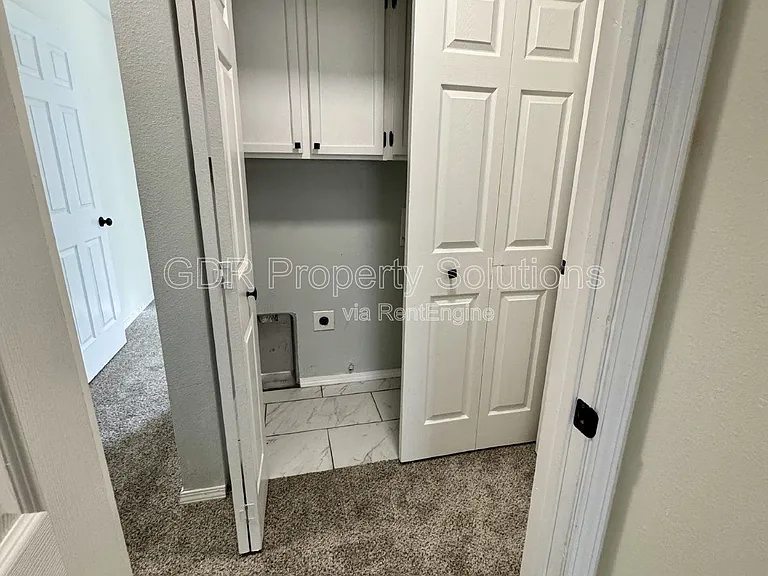 700 Fruit Ave NW — Photo 16