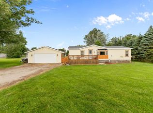 W4356 Country Ln, Cecil, WI 54111