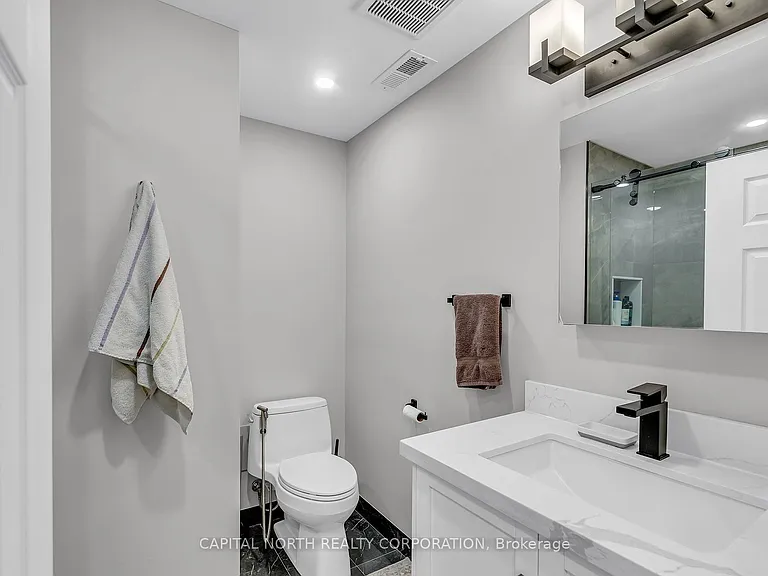 66 Waterbury St — Photo 8