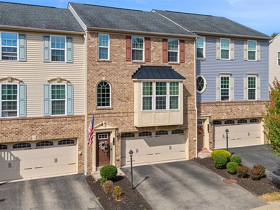 3rd image of 113 Mews Ln