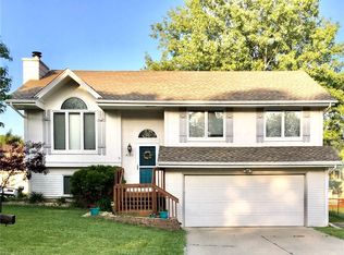 3707 SE 18th St, Des Moines, IA 50320