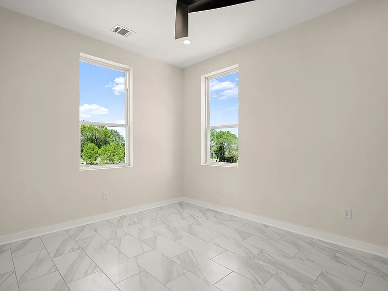 2401 Thurber Ln — Photo 18