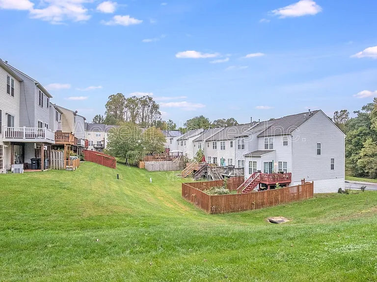 8605 Sweet Rose Ct — Photo 32
