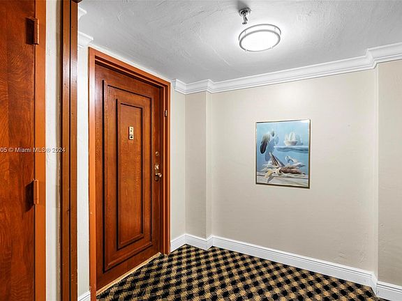 4th image of 661 NE 195th St APT 202