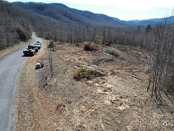 5th image of 55 Major Mountain Rd