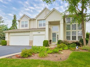 398 Sterling Cir, Cary, IL 60013