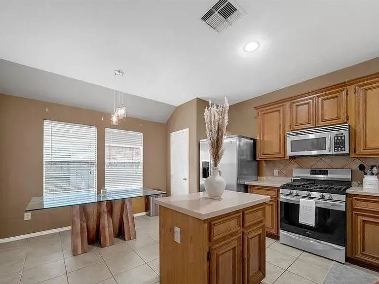 2507 Rustic Trail Ln — Photo 3