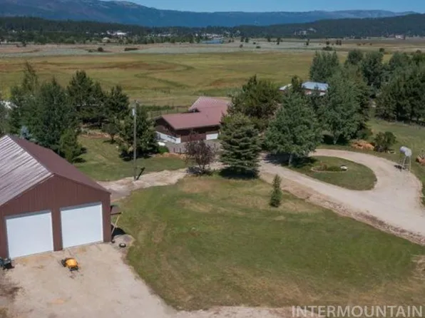 11353 Thunder City Rd, Cascade, ID 83611