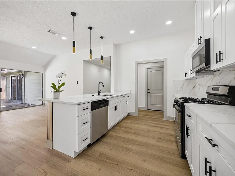 9214 Grandview Park Dr — Photo 17