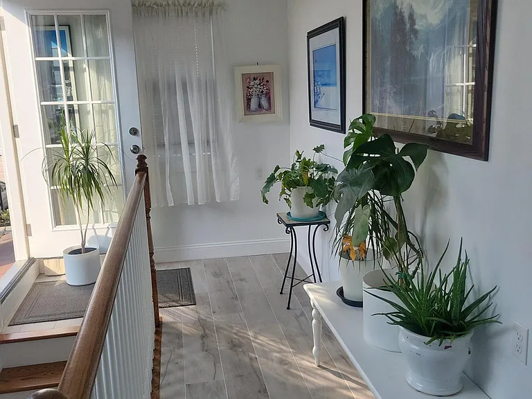 855 Pavonia Ave #1 — Photo 16