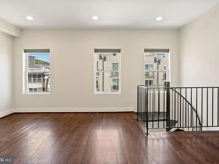 224 R St NE #2 — Photo 16