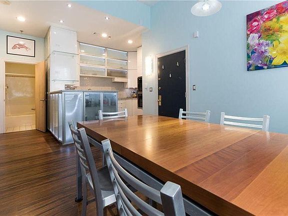 5th image of 385 Westminster St APT 3D