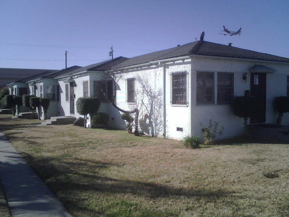 1st image of 314 E 99th St