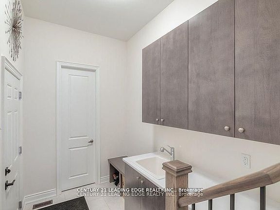 5th image of 77 Terravista Cres