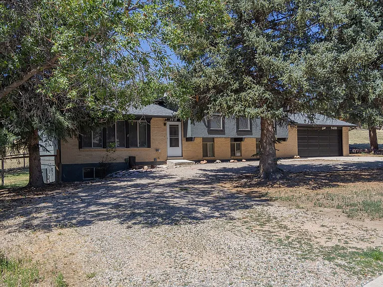 5418 Alta Loma Rd — Photo 2