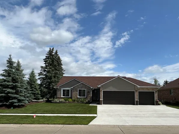21177 Little River Blvd, Clinton Township, MI 48036