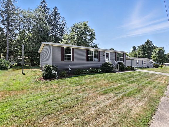 2nd image of 9 Riverview Cir