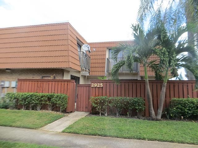 1st image of 2925 SW 11th Pl N