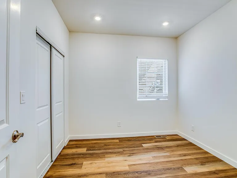 3410 Adeline St — Photo 4