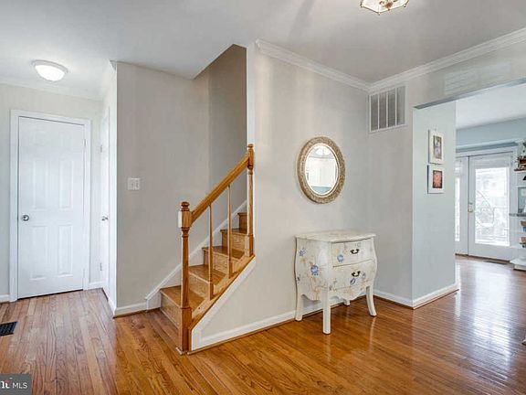 2nd image of 5717 Rocky Run Dr