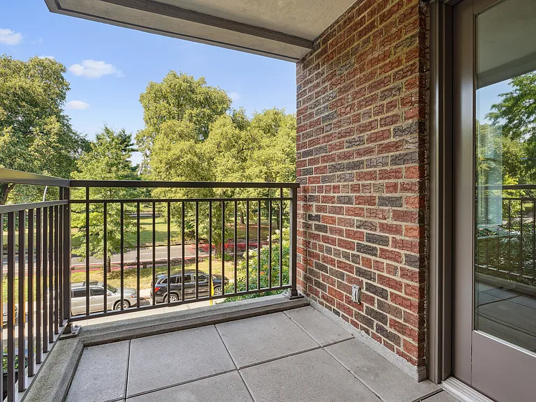 1540 Pelham Pkwy S #4G — Photo 5