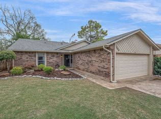 1808 Gray Fox Dr, Edmond, OK 73003