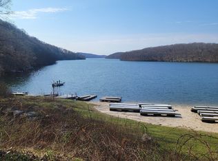 32 Candlewood Lake Dr, Sherman, CT 06784