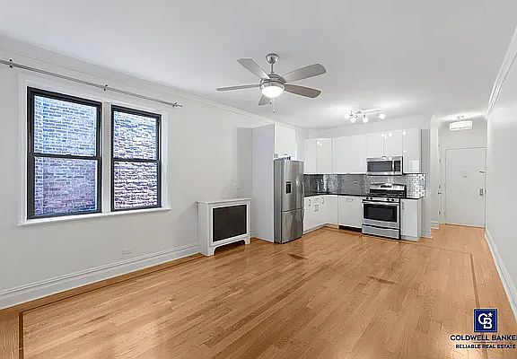 4th image of 186 Prospect Park W APT D4