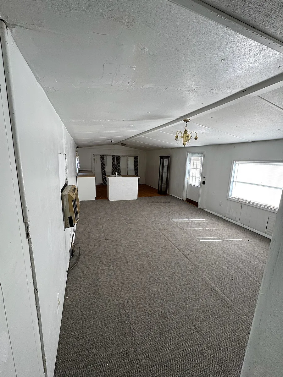 open kitchen / living room - D K Rd