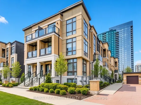 23 Eldora Ave #112, Toronto, ON M2M 0B5