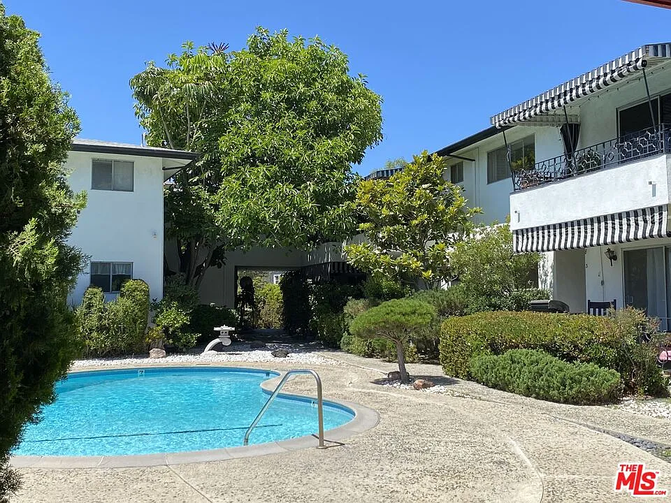 3320 Griffith Park Blvd #7