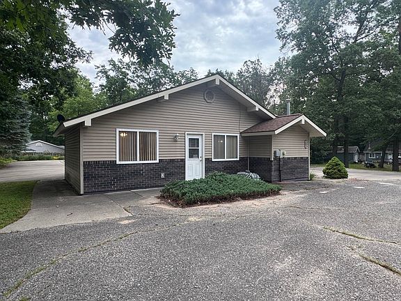 2nd image of 103 Whitebirch Dr