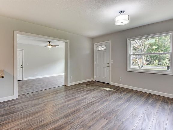 3rd image of 1001 N Sparkman Ave