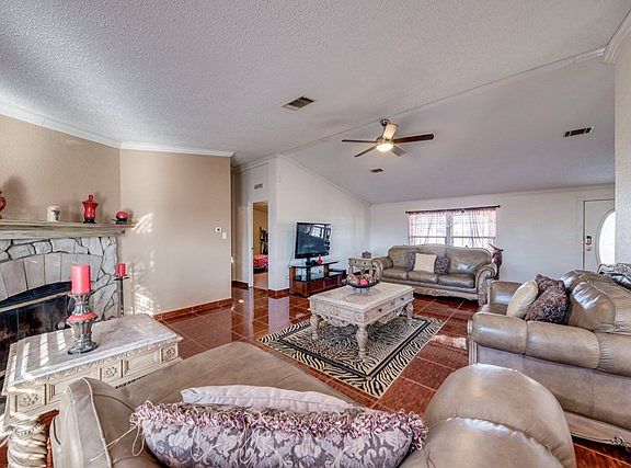 2nd image of 6401 N Sparta Ave
