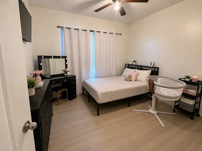 2100 Laparelle Dr — Photo 6
