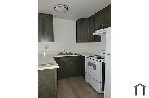 2326 84th Ave #D Photo 1