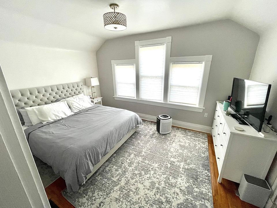 Bed room