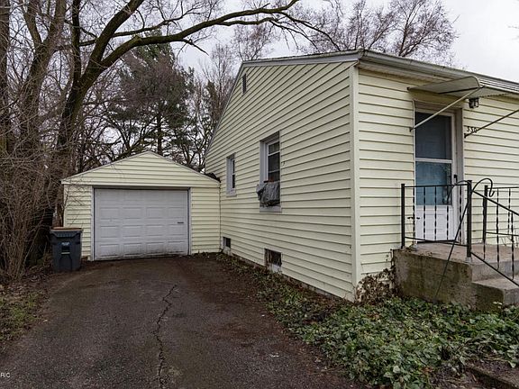 2nd image of 330 E Van Hoesen Blvd