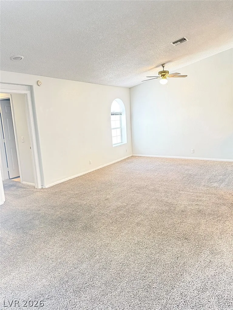 2 bed, 2.0 bath, 926 sqft, $1,495 — Photo 2