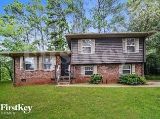 1059 Scott Rd, Riverdale, GA 30296