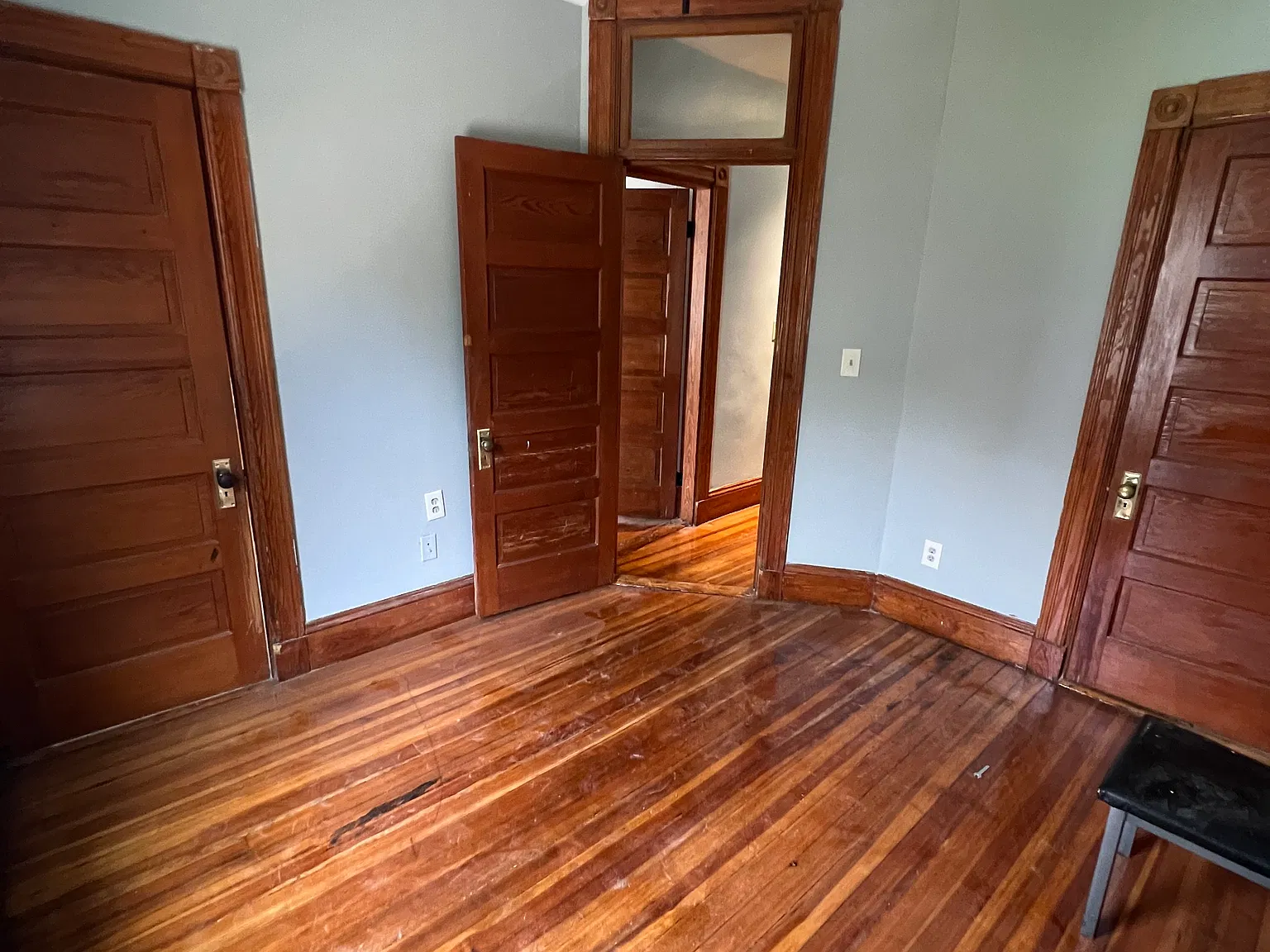 4 bed, 1300 sqft, $3,000 — Photo 3