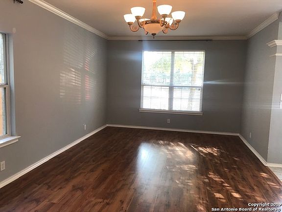 3rd image of 1023 Creek Cor