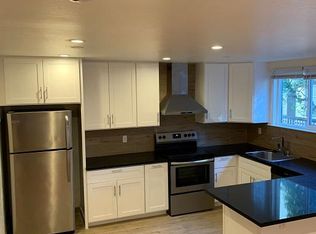 900 Palm Ave APT 10, San Mateo, CA 94401