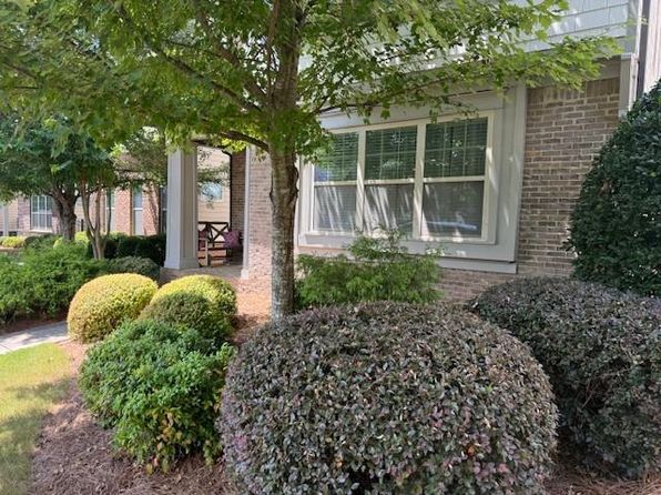 2674 Telfair Dr SE