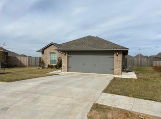 9616 Bexhill Dr, Yukon, OK 73099