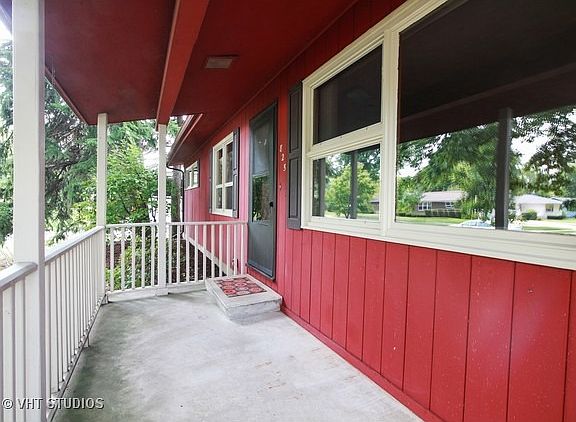 2nd image of 825 Sharon Dr