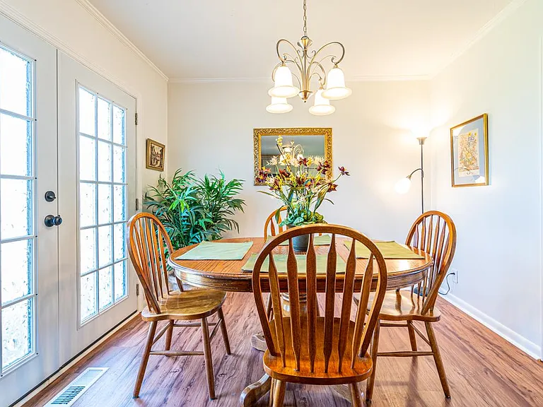 121 Forrest Dr — Photo 16