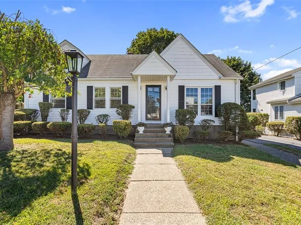 135 Leo Ave, North Providence, RI 02904