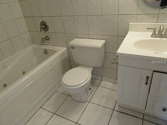 5th image of 8910 Thousand Oaks Ct